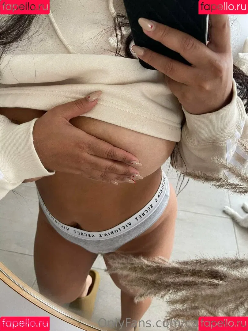 Carolay Garcia Onlyfans Photo Gallery 