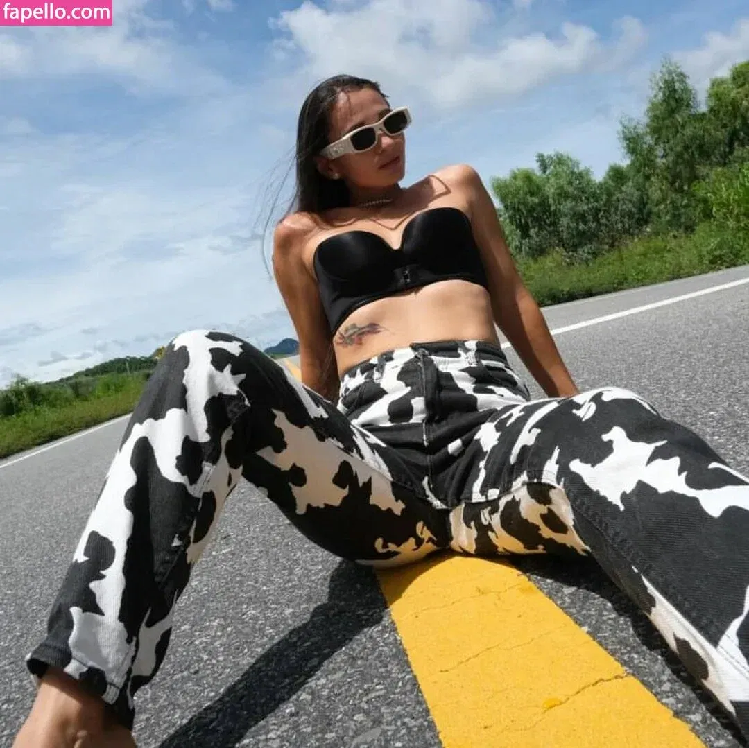 Kinky Maya Onlyfans Photo Gallery 