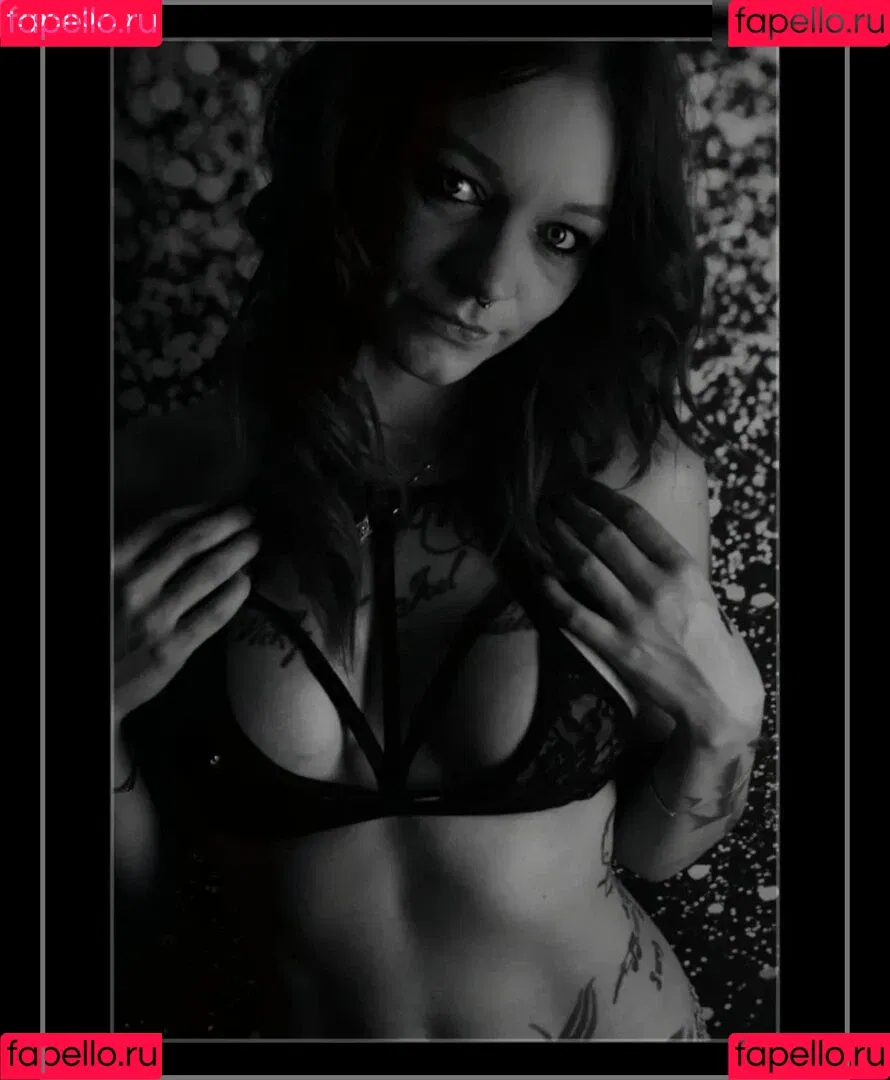 nadiiineee69 Onlyfans Photo Gallery 