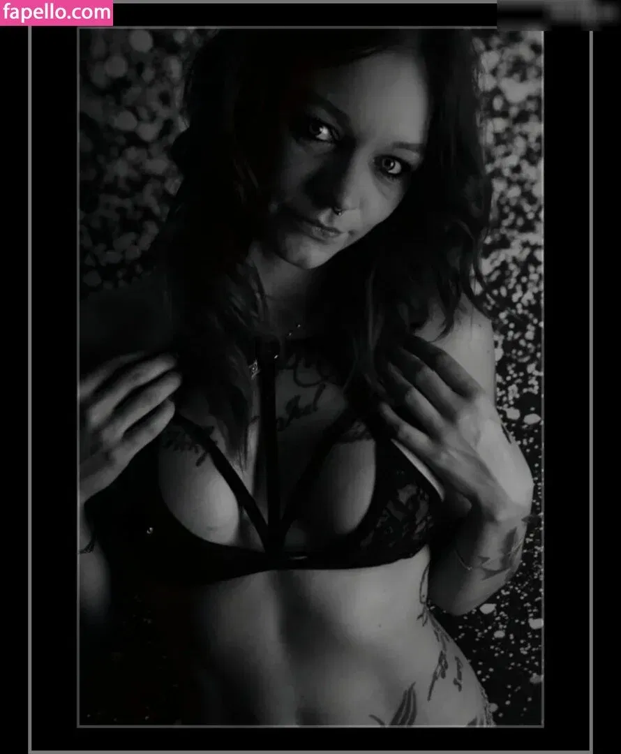 nadiiineee69 Onlyfans Photo Gallery 