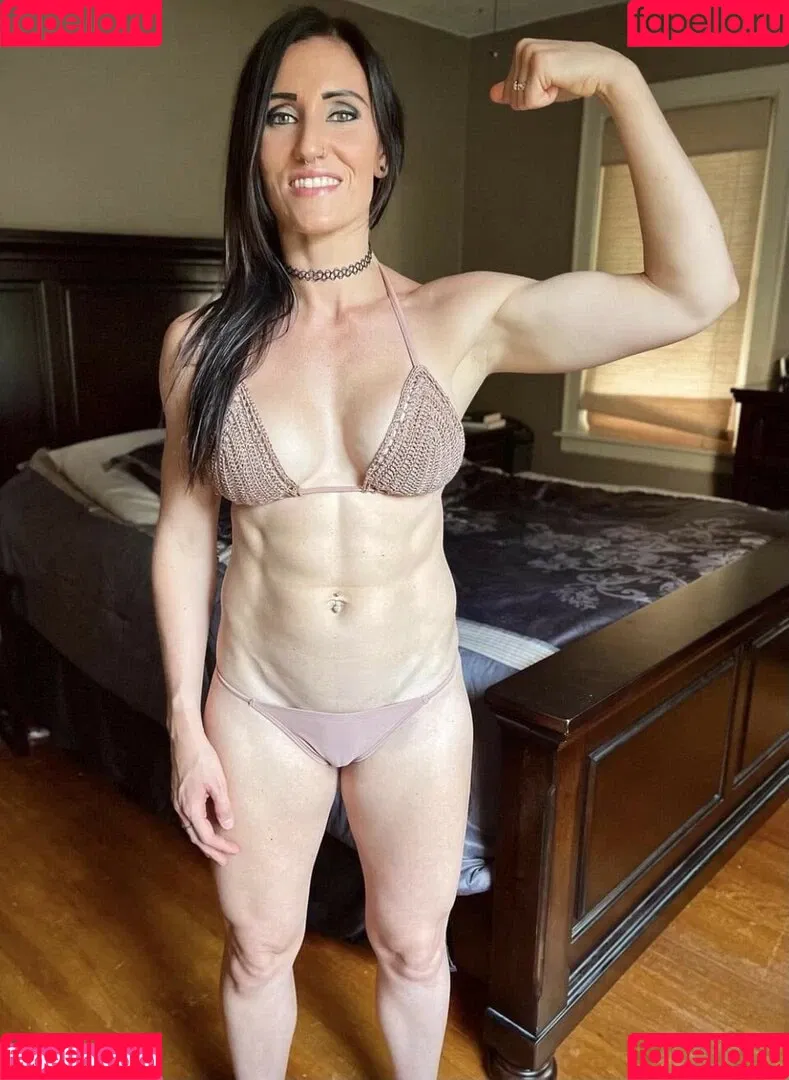 Lesley Cusumano Onlyfans Photo Gallery 