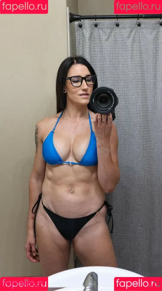 Lesley Cusumano Onlyfans Photo Gallery 