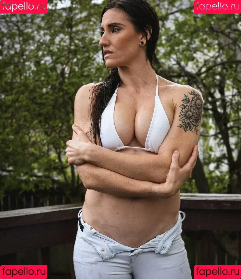 Lesley Cusumano Onlyfans Photo Gallery 