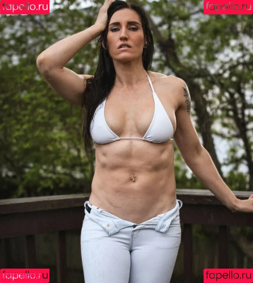 Lesley Cusumano Onlyfans Photo Gallery 
