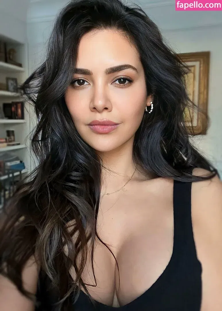 Esha Gupta Onlyfans Photo Gallery 