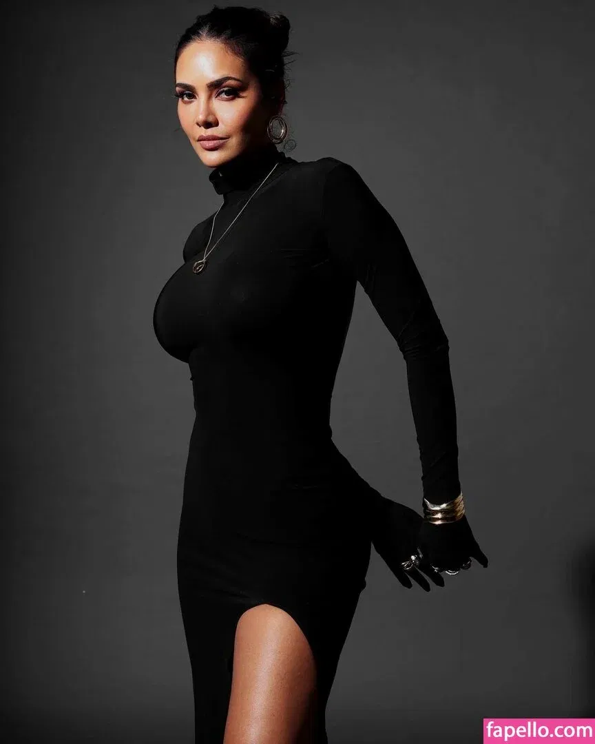 Esha Gupta Onlyfans Photo Gallery 