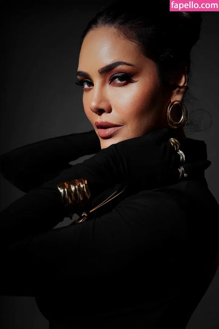 Esha Gupta Onlyfans Photo Gallery 