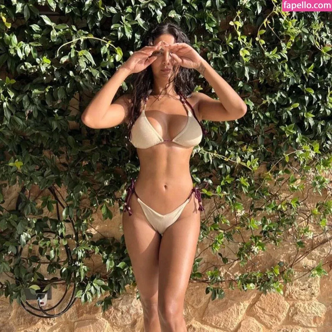 Esha Gupta Onlyfans Photo Gallery 