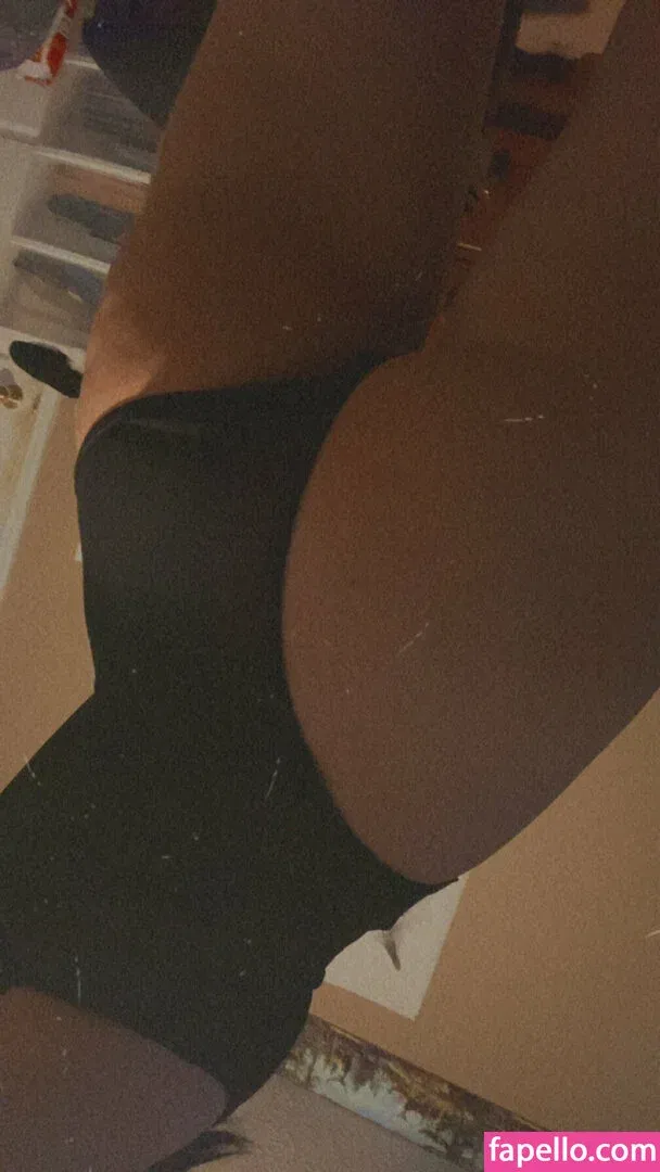 petitemma_ Onlyfans Photo Gallery 