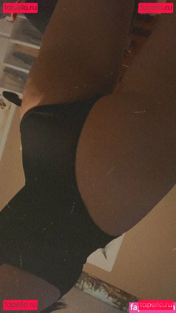 petitemma_ Onlyfans Photo Gallery 