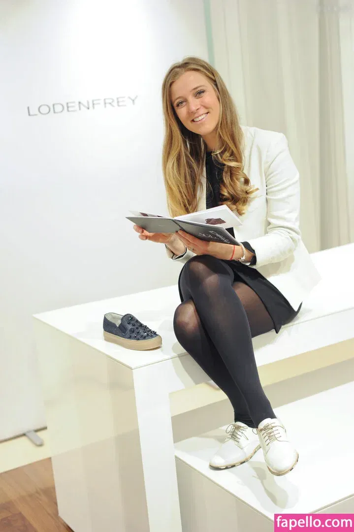 Nina Eichinger Onlyfans Photo Gallery 