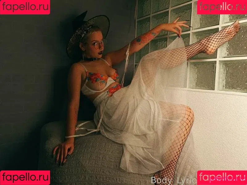 Body Lyric Onlyfans Photo Gallery 