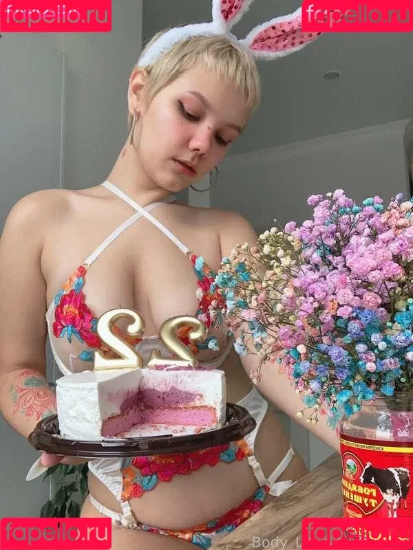 Body Lyric Onlyfans Photo Gallery 