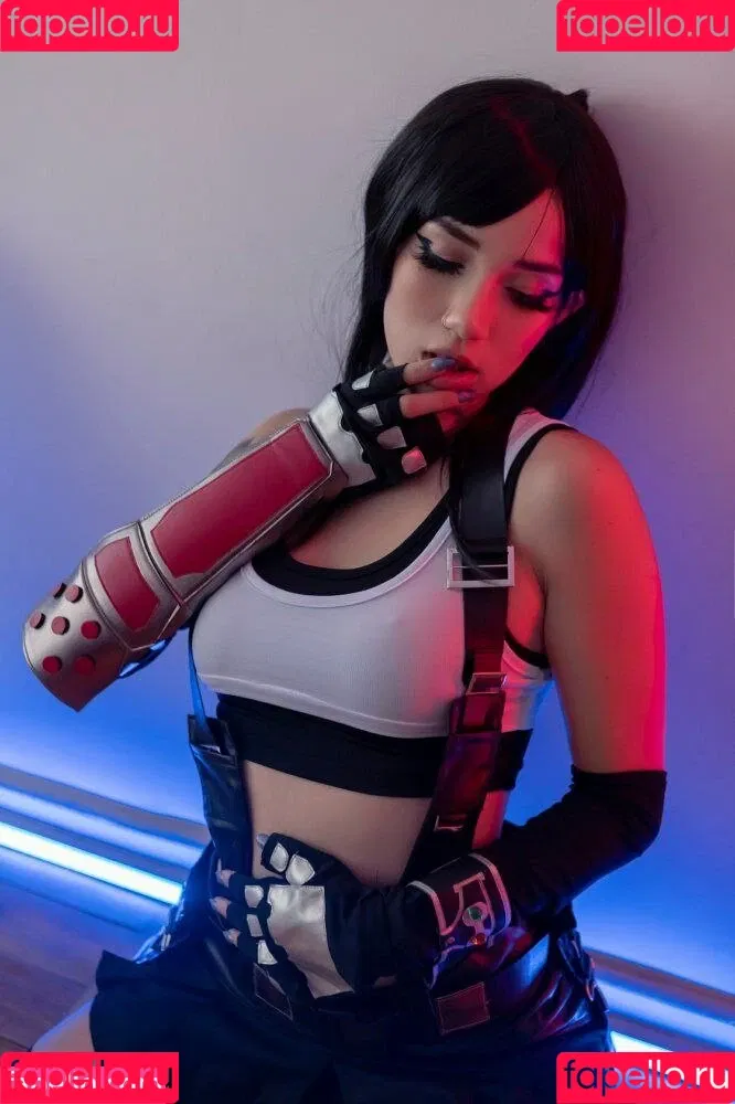 Tifa Cosplay Onlyfans Photo Gallery 