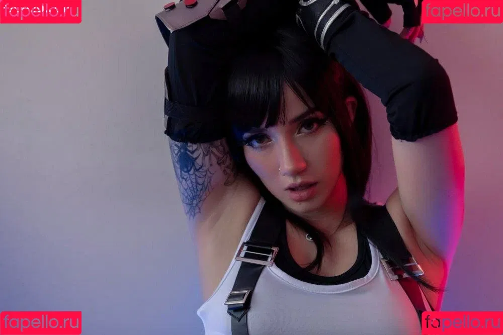 Tifa Cosplay Onlyfans Photo Gallery 