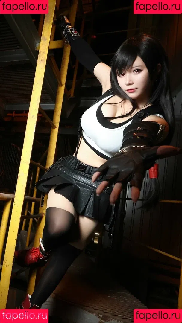 Tifa Cosplay Onlyfans Photo Gallery 