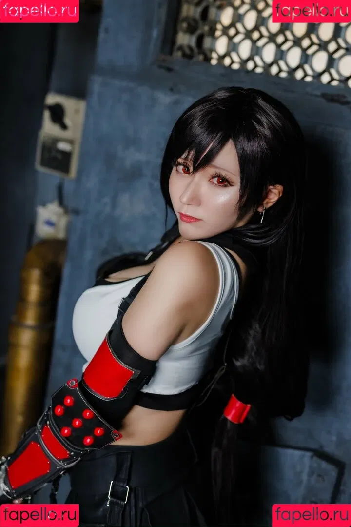 Tifa Cosplay Onlyfans Photo Gallery 