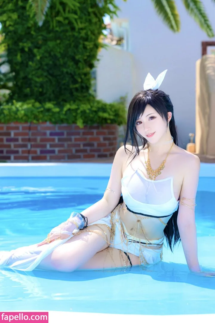Tifa Cosplay Onlyfans Photo Gallery 