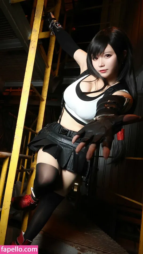 Tifa Cosplay Onlyfans Photo Gallery 