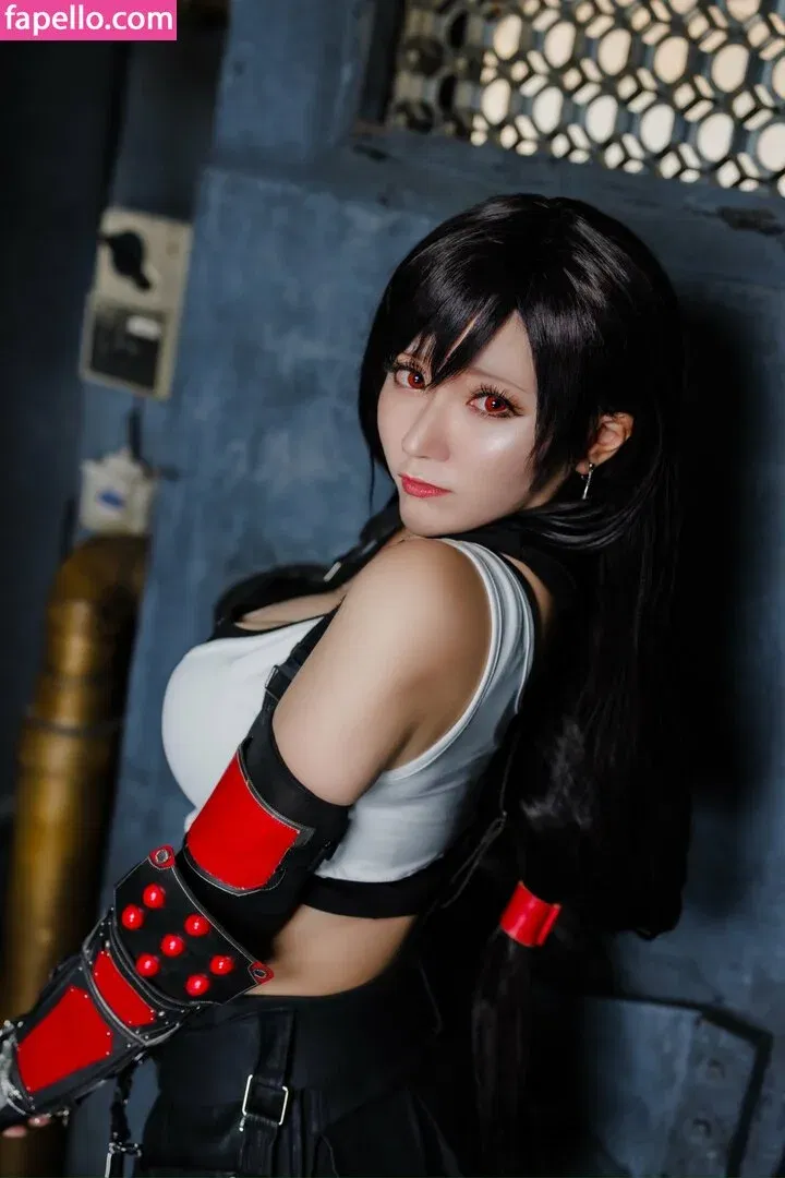 Tifa Cosplay Onlyfans Photo Gallery 