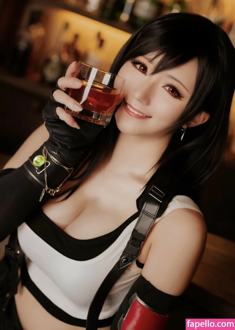 Tifa Cosplay Onlyfans Photo Gallery 