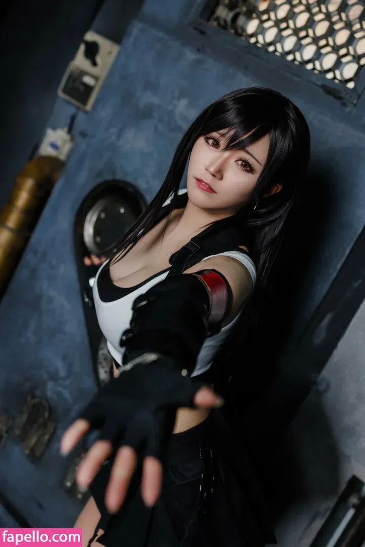 Tifa Cosplay Onlyfans Photo Gallery 