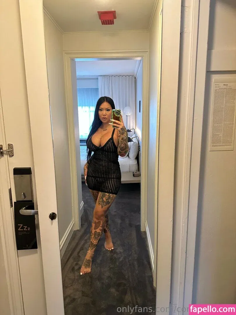 Connie Perignon Onlyfans Photo Gallery 