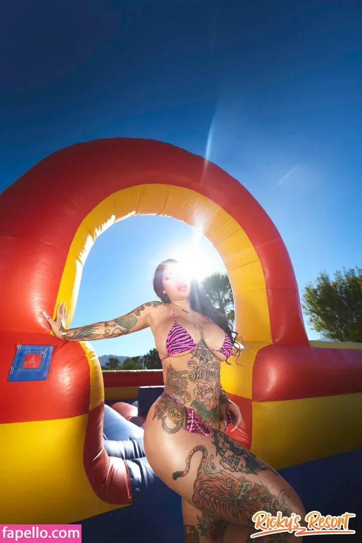 Connie Perignon Onlyfans Photo Gallery 