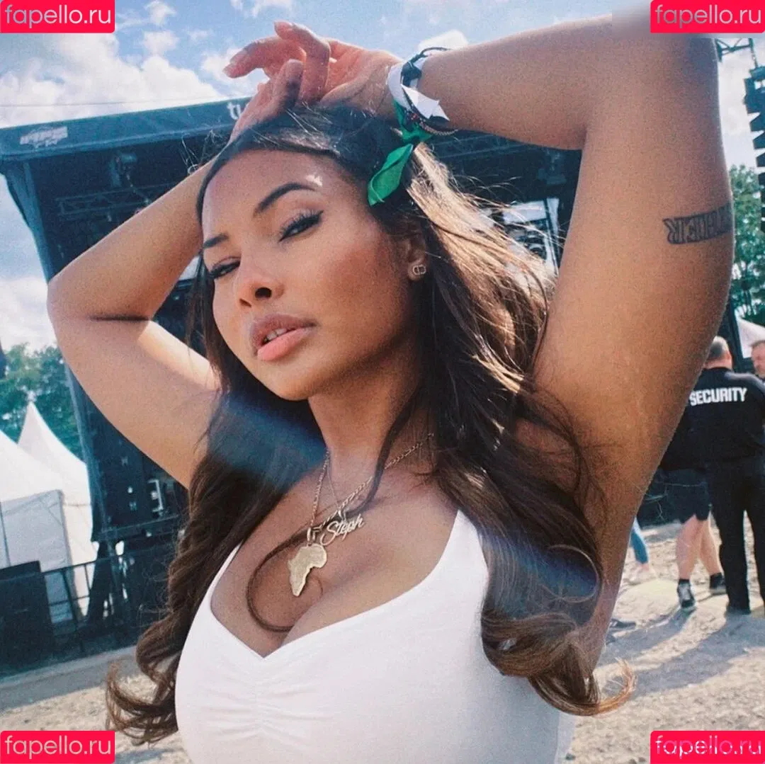 Steph Esther / iamstephalways Onlyfans Photo Gallery 