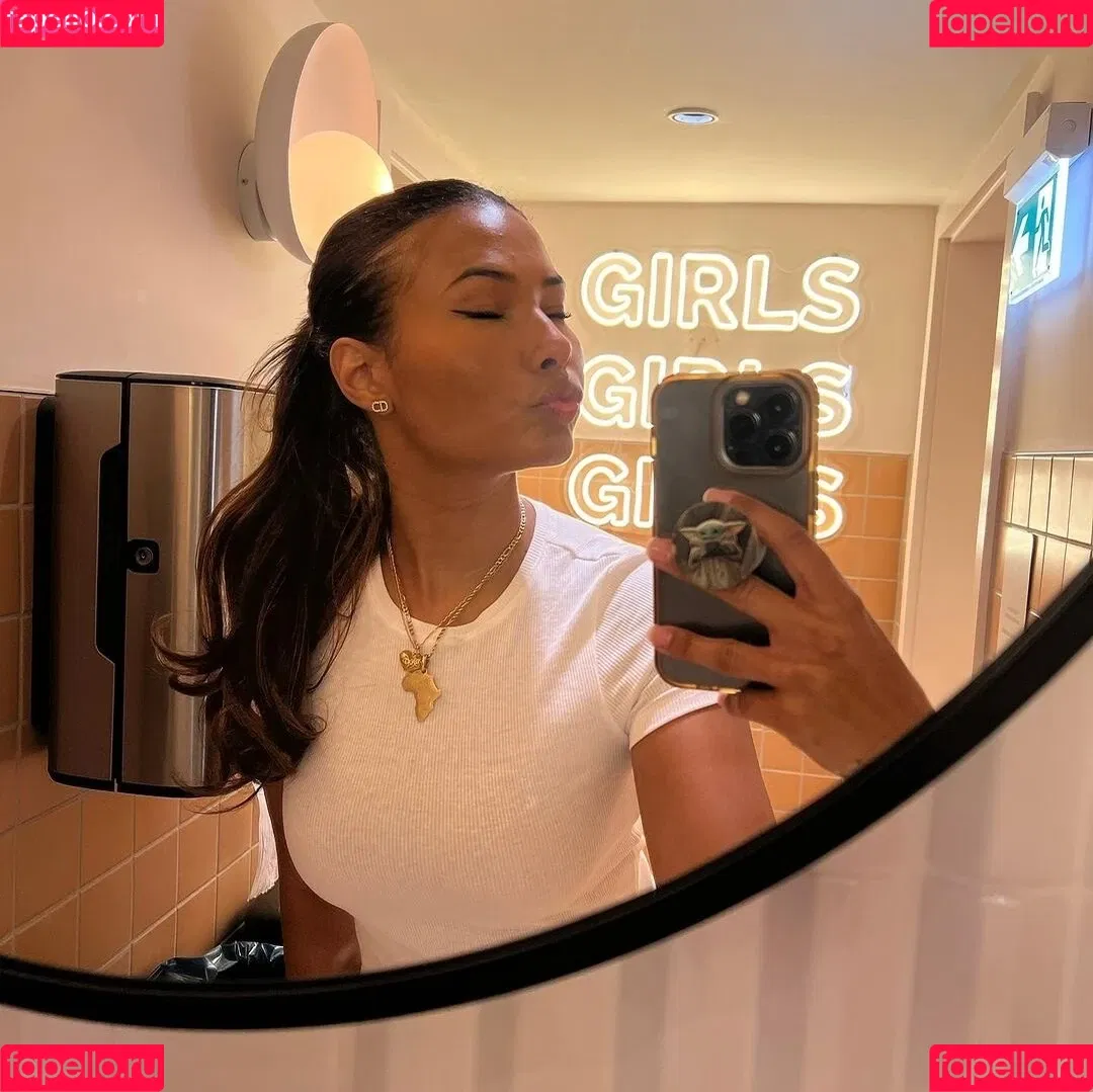 Steph Esther / iamstephalways Onlyfans Photo Gallery 