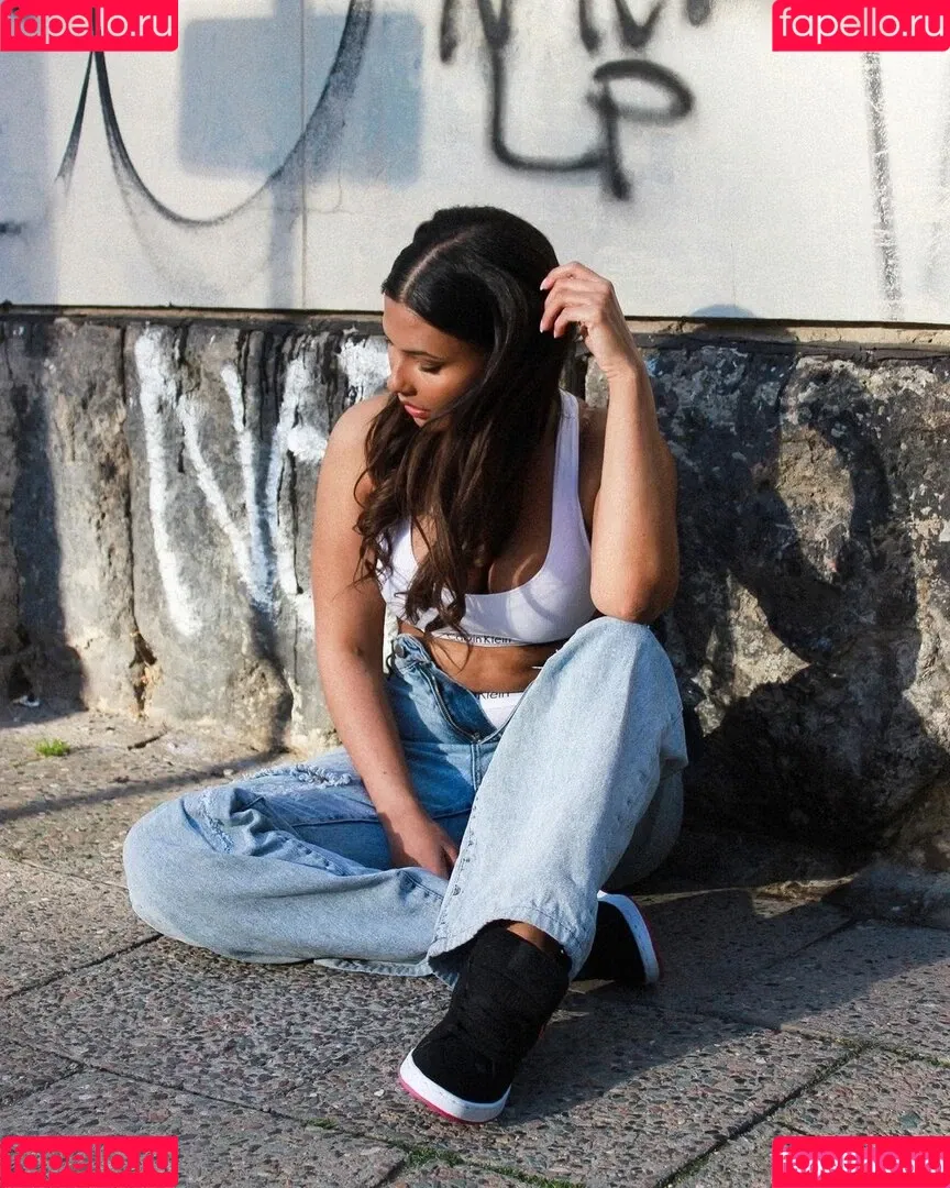 Steph Esther / iamstephalways Onlyfans Photo Gallery 