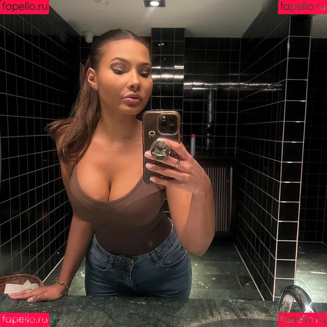 Steph Esther / iamstephalways Onlyfans Photo Gallery 