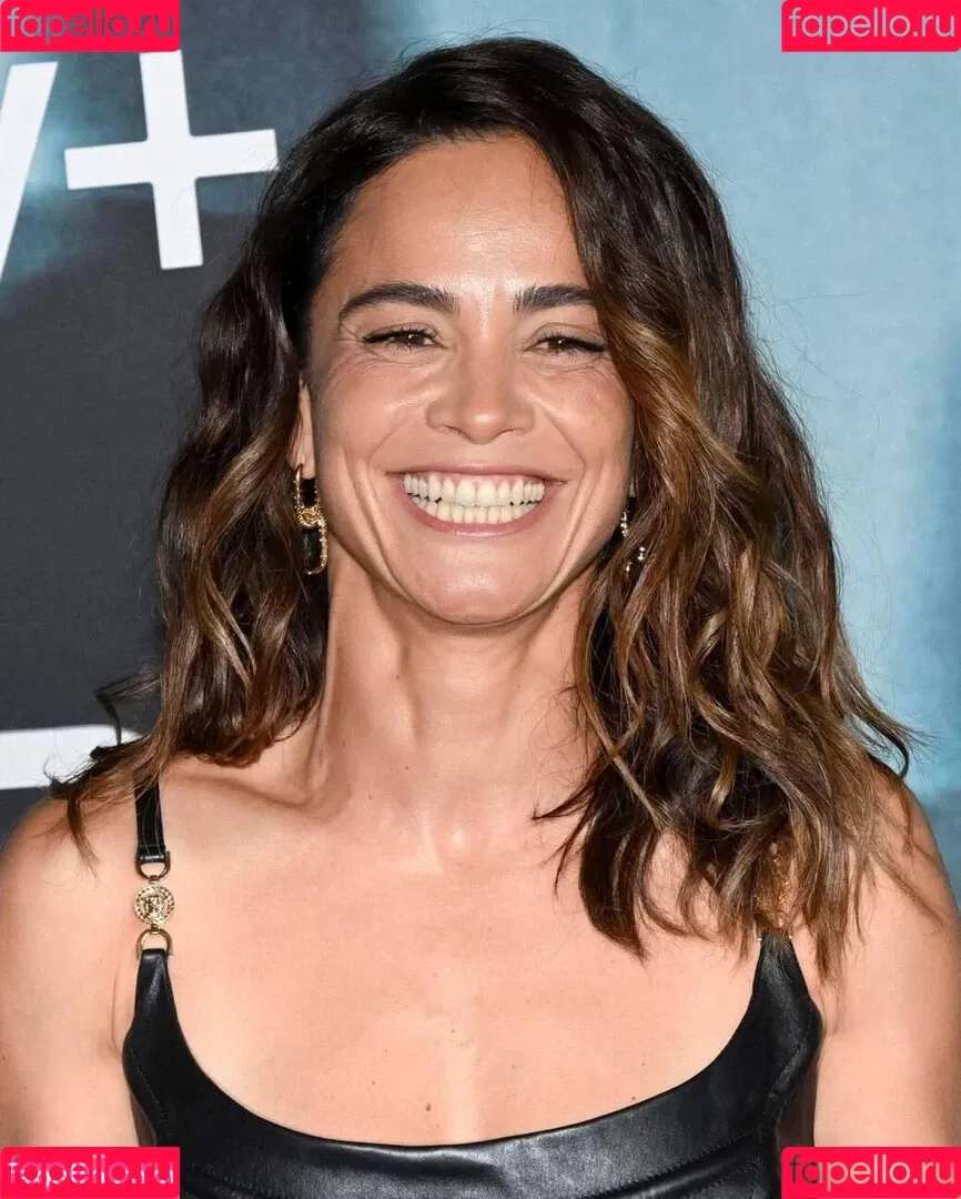 Alice Braga Onlyfans Photo Gallery 