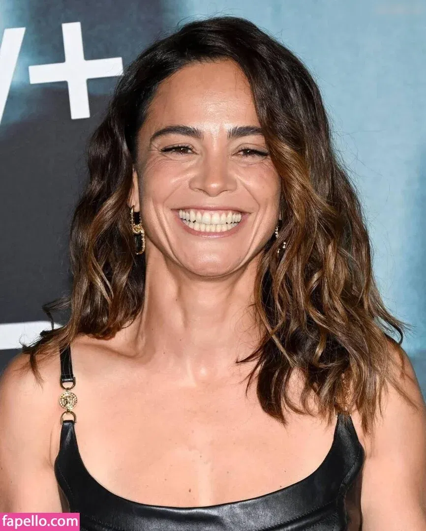 Alice Braga Onlyfans Photo Gallery 