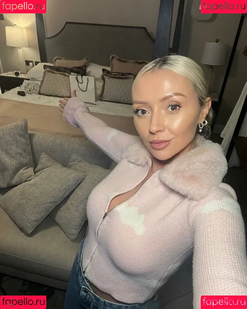 Kimberly Hart-Simpson Onlyfans Photo Gallery 
