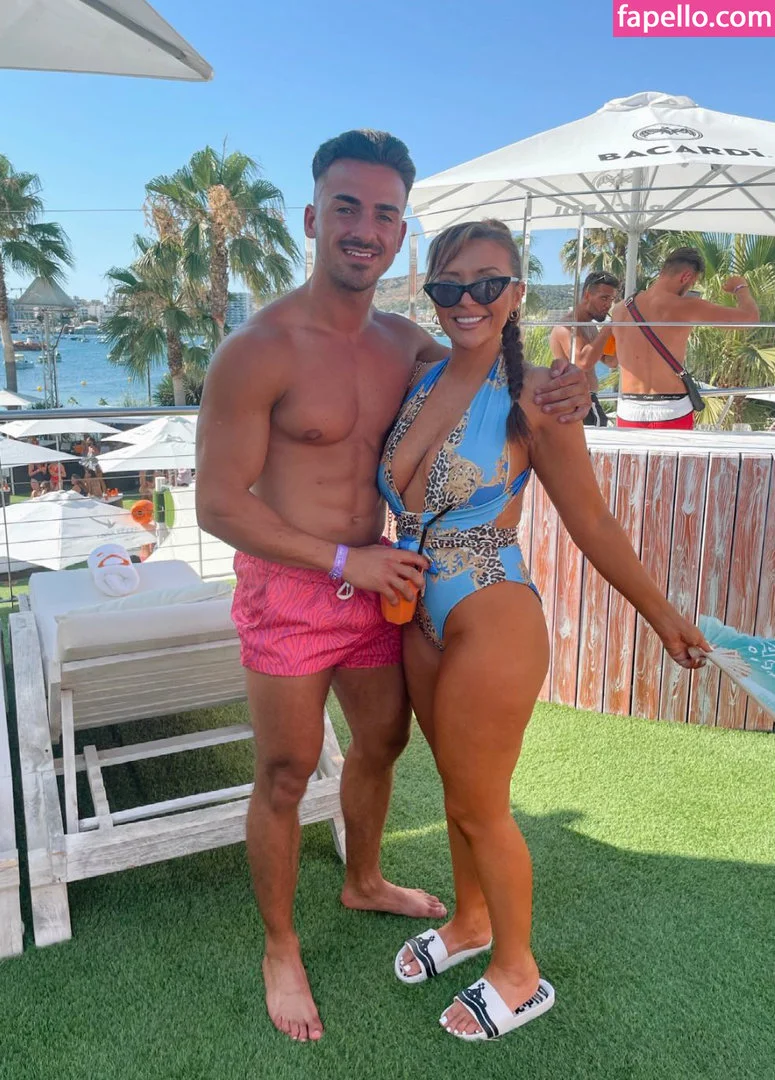 Kimberly Hart-Simpson Onlyfans Photo Gallery 