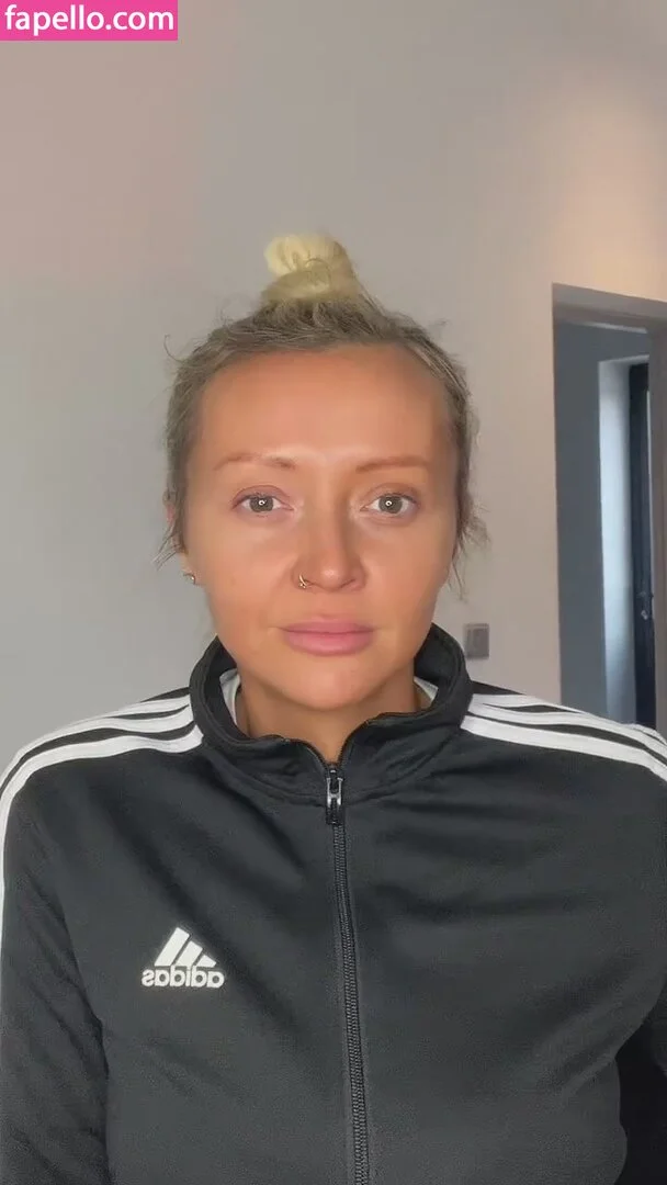 Kimberly Hart-Simpson Onlyfans Photo Gallery 