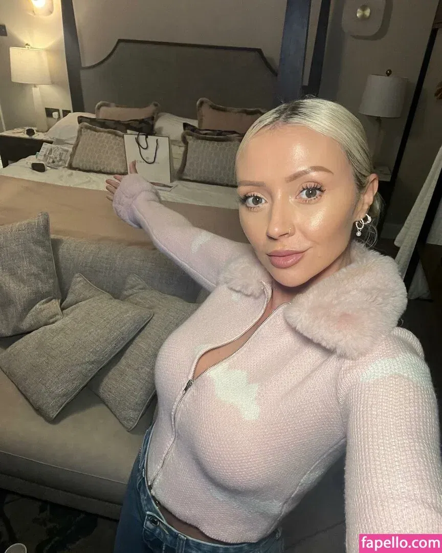 Kimberly Hart-Simpson Onlyfans Photo Gallery 