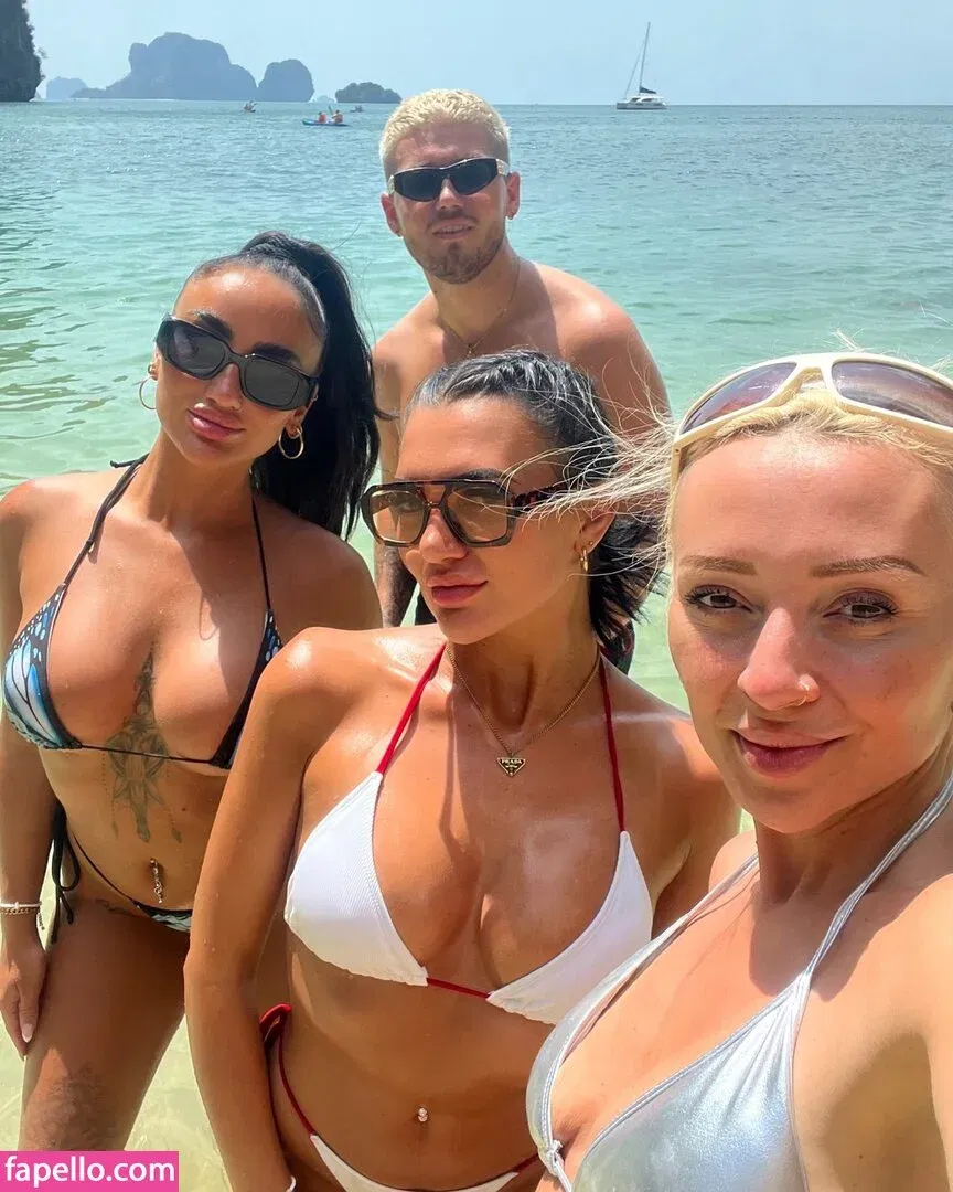 Kimberly Hart-Simpson Onlyfans Photo Gallery 