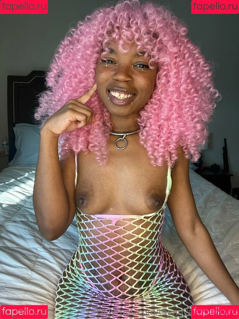 thenovapandafree Onlyfans Photo Gallery 
