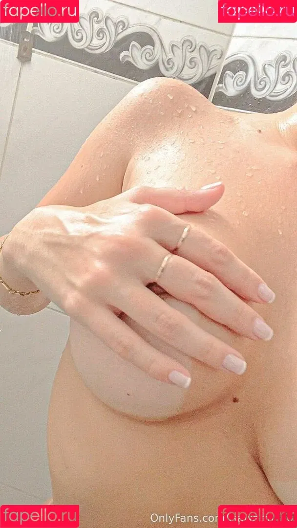 Isadora Warmling Onlyfans Photo Gallery 