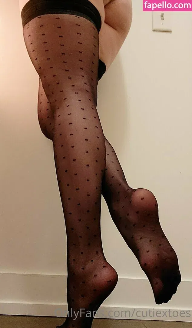 cutiextoes Onlyfans Photo Gallery 