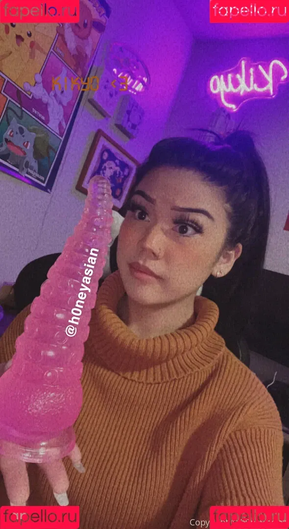 h0ney.asian Onlyfans Photo Gallery 