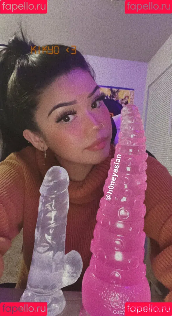 h0ney.asian Onlyfans Photo Gallery 