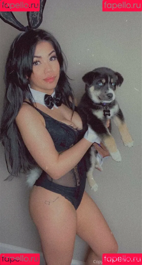 h0ney.asian Onlyfans Photo Gallery 