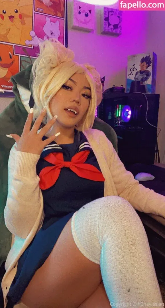 h0ney.asian Onlyfans Photo Gallery 