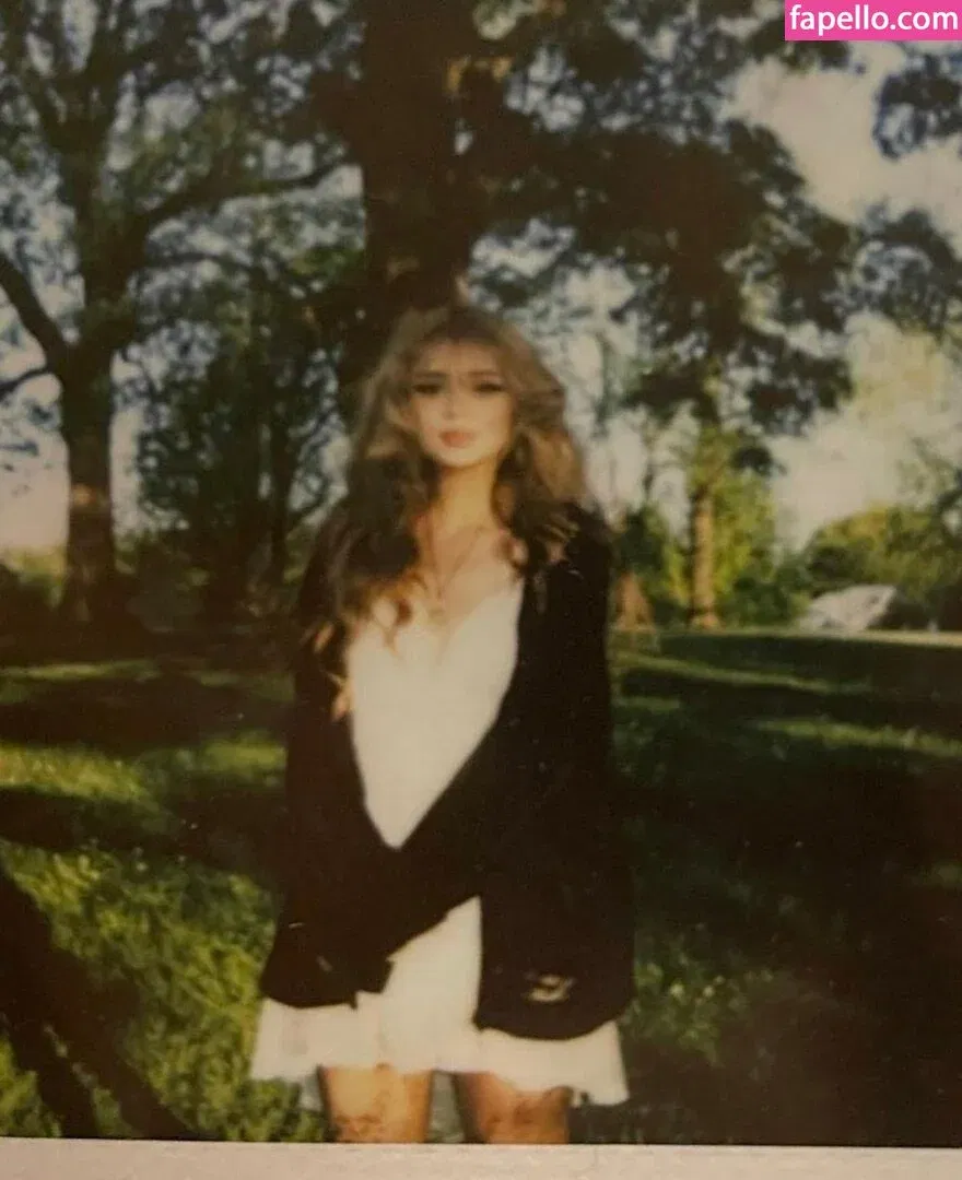 hellbabyeve Onlyfans Photo Gallery 