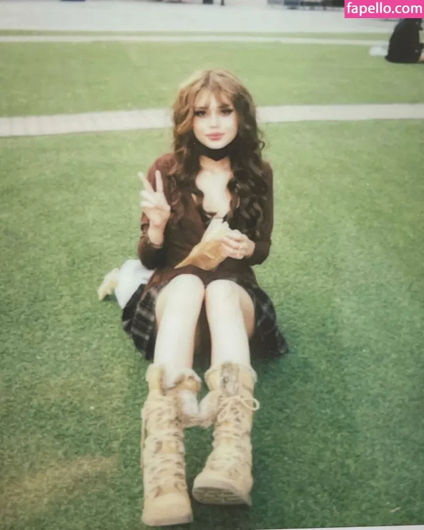 hellbabyeve Onlyfans Photo Gallery 