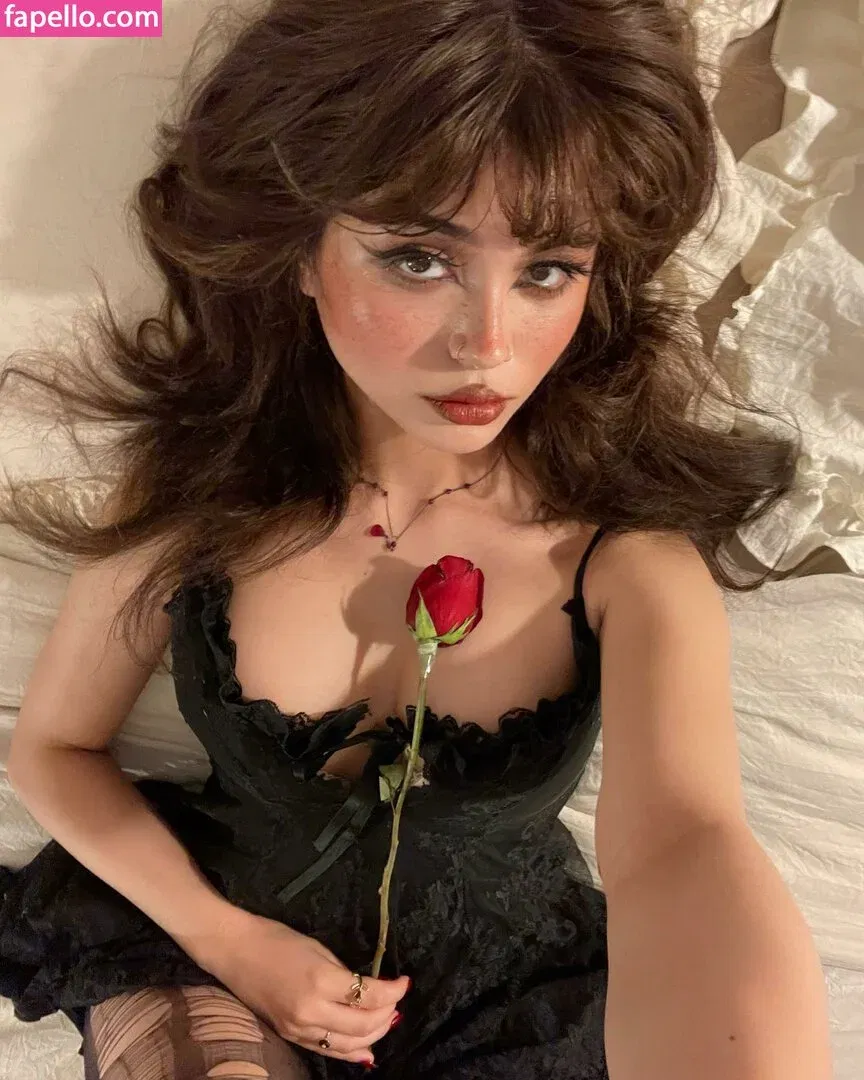 hellbabyeve Onlyfans Photo Gallery 