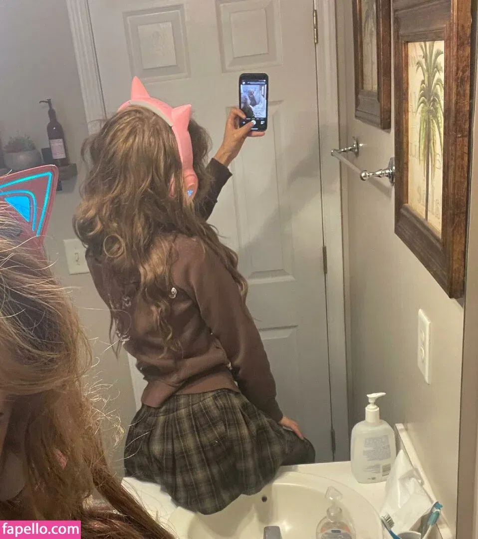 hellbabyeve Onlyfans Photo Gallery 